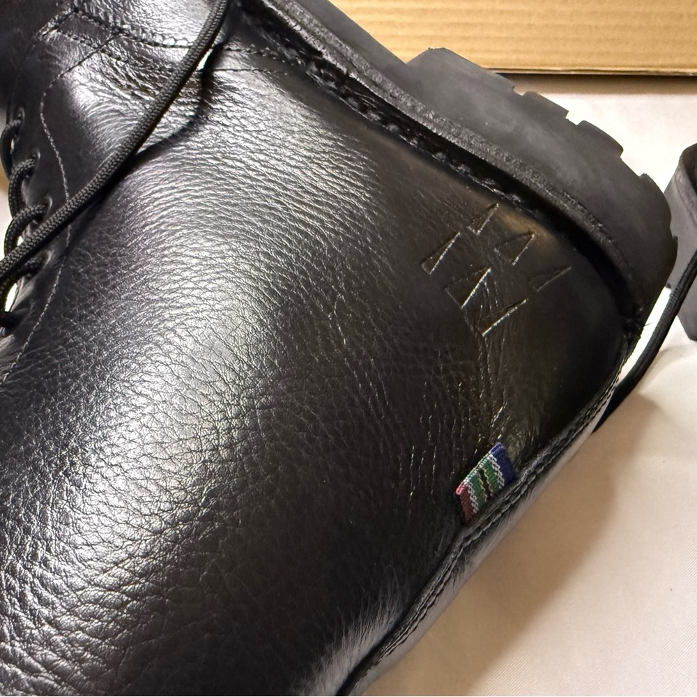 VELDSKOEN Move Me Ranger Boot Black Leather Black Sole Men’s 7 Women’s 9 EU 40 - Picture 12 of 16